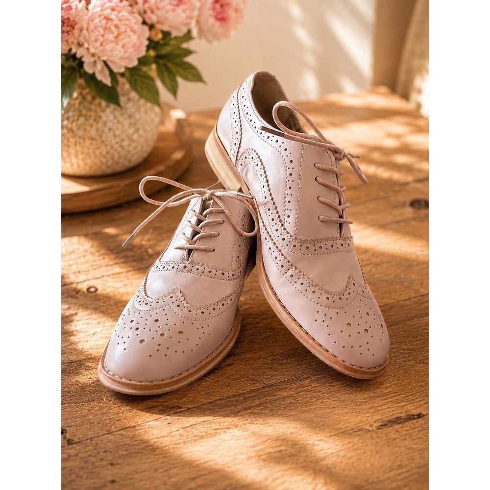 Wanted Blush Pink Oxfords Woman’s Size 8.5
